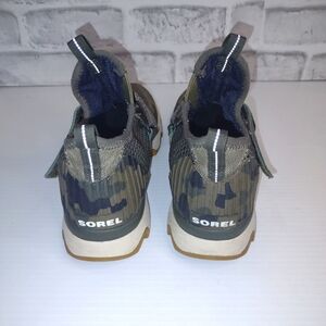 Sz 6 Sorel Kinetic Gym shoes